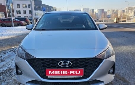 Hyundai Solaris II рестайлинг, 2021 год, 1 650 000 рублей, 1 фотография