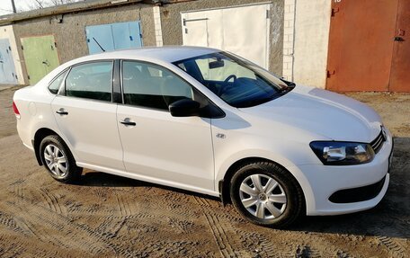 Volkswagen Polo VI (EU Market), 2013 год, 850 000 рублей, 2 фотография