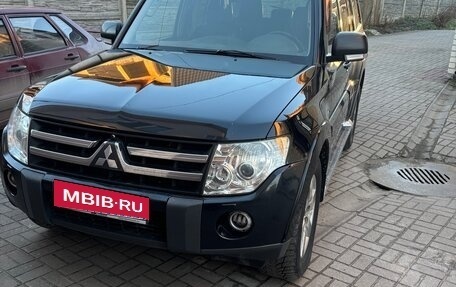 Mitsubishi Pajero IV, 2008 год, 2 100 000 рублей, 2 фотография