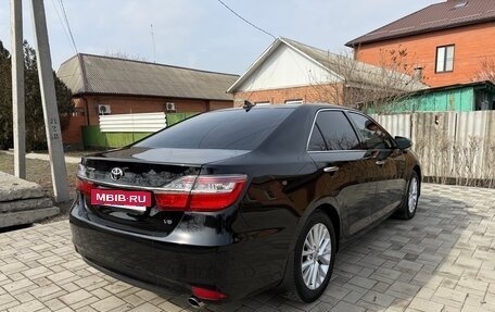 Toyota Camry, 2017 год, 3 300 000 рублей, 10 фотография