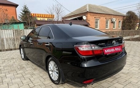 Toyota Camry, 2017 год, 3 300 000 рублей, 13 фотография