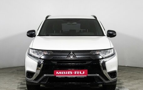 Mitsubishi Outlander III рестайлинг 3, 2021 год, 2 587 000 рублей, 2 фотография