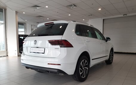 Volkswagen Tiguan II, 2018 год, 2 715 000 рублей, 5 фотография