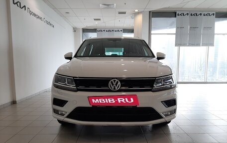 Volkswagen Tiguan II, 2018 год, 2 715 000 рублей, 7 фотография