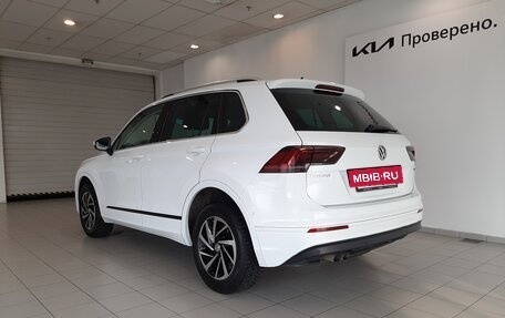 Volkswagen Tiguan II, 2018 год, 2 715 000 рублей, 3 фотография