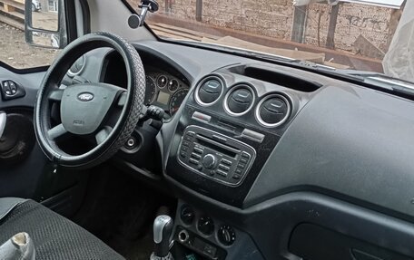 Ford Tourneo Connect I, 2010 год, 650 000 рублей, 4 фотография