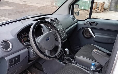 Ford Tourneo Connect I, 2010 год, 650 000 рублей, 6 фотография