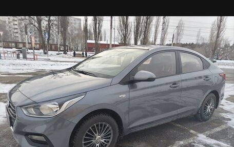 Hyundai Solaris II рестайлинг, 2017 год, 1 475 000 рублей, 1 фотография