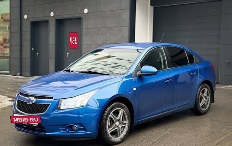 Chevrolet Cruze II, 2011 год, 690 000 рублей, 3 фотография