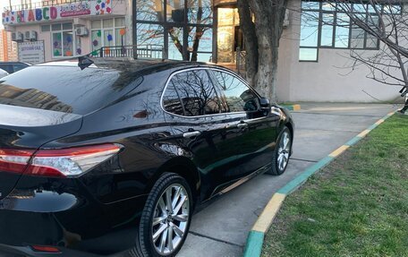 Toyota Camry, 2018 год, 3 350 000 рублей, 8 фотография