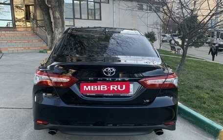 Toyota Camry, 2018 год, 3 350 000 рублей, 2 фотография