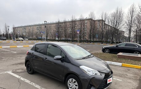 Toyota Vitz, 2019 год, 1 300 000 рублей, 2 фотография