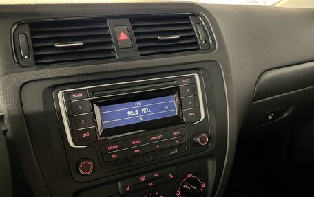 Volkswagen Jetta VI, 2014 год, 1 300 000 рублей, 13 фотография