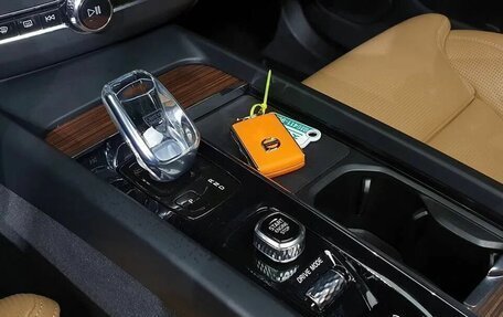 Volvo XC60 II, 2021 год, 4 256 000 рублей, 12 фотография