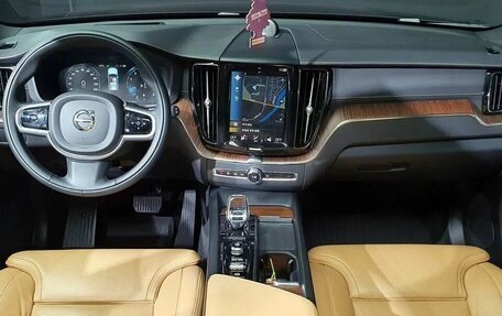 Volvo XC60 II, 2021 год, 4 256 000 рублей, 7 фотография