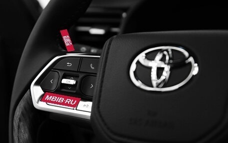 Toyota Land Cruiser, 2024 год, 12 990 000 рублей, 9 фотография