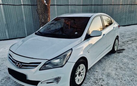 Hyundai Solaris II рестайлинг, 2015 год, 676 000 рублей, 1 фотография