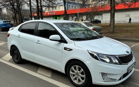 KIA Rio III рестайлинг, 2013 год, 775 000 рублей, 2 фотография