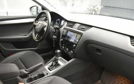 Skoda Octavia, 2018 год, 1 600 000 рублей, 9 фотография