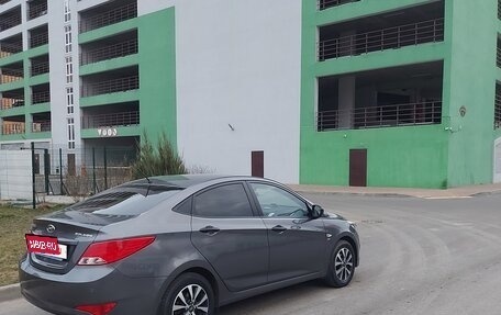 Hyundai Solaris II рестайлинг, 2015 год, 1 250 000 рублей, 6 фотография