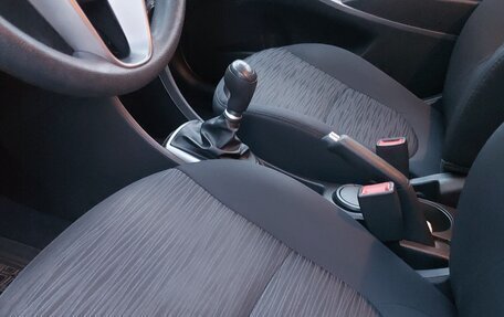 Hyundai Solaris II рестайлинг, 2015 год, 1 250 000 рублей, 11 фотография