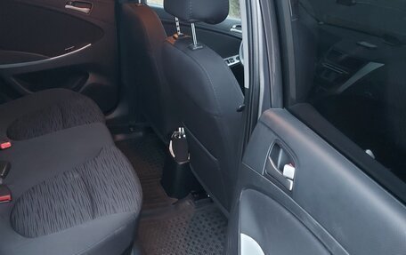 Hyundai Solaris II рестайлинг, 2015 год, 1 250 000 рублей, 20 фотография