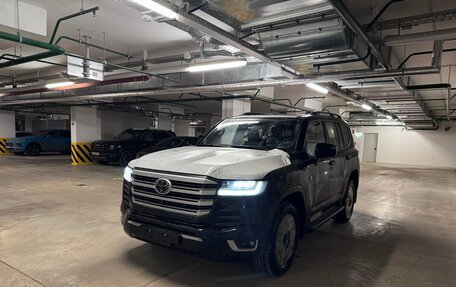 Toyota Land Cruiser, 2024 год, 12 800 000 рублей, 3 фотография