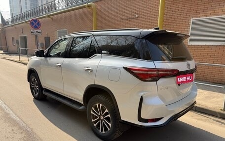 Toyota Fortuner II, 2021 год, 5 900 000 рублей, 5 фотография