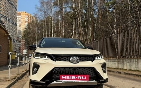 Toyota Fortuner II, 2021 год, 5 900 000 рублей, 8 фотография