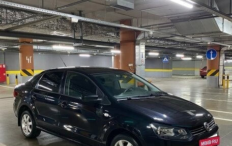 Volkswagen Polo VI (EU Market), 2012 год, 750 000 рублей, 2 фотография