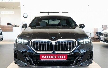 BMW 5 серия, 2024 год, 10 898 000 рублей, 2 фотография