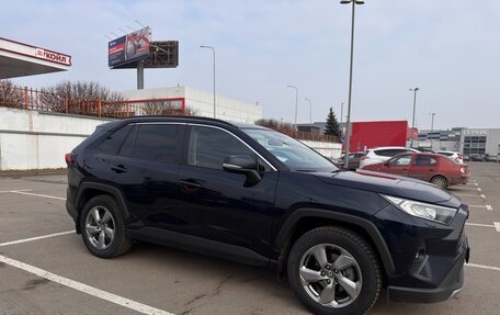 Toyota RAV4, 2019 год, 3 500 000 рублей, 2 фотография