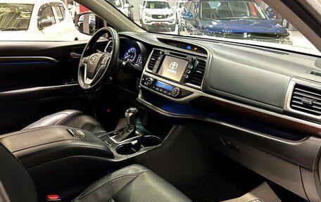 Toyota Highlander III, 2014 год, 3 367 000 рублей, 18 фотография