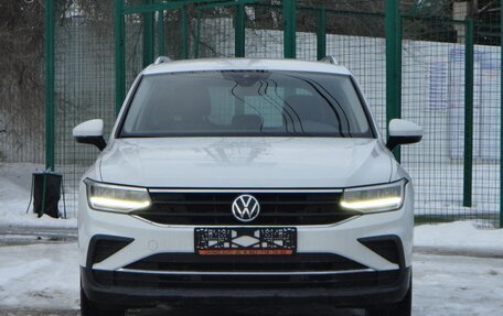 Volkswagen Tiguan II, 2021 год, 2 850 000 рублей, 3 фотография