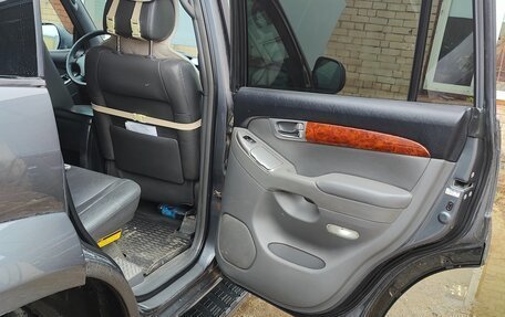 Toyota Land Cruiser Prado 120 рестайлинг, 2005 год, 1 830 000 рублей, 10 фотография