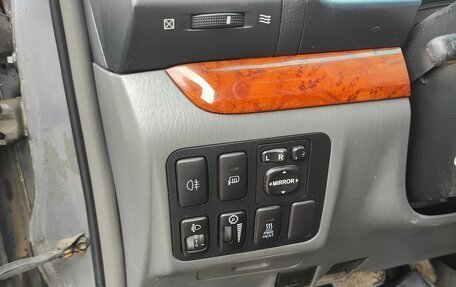 Toyota Land Cruiser Prado 120 рестайлинг, 2005 год, 1 830 000 рублей, 12 фотография