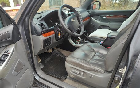 Toyota Land Cruiser Prado 120 рестайлинг, 2005 год, 1 830 000 рублей, 18 фотография