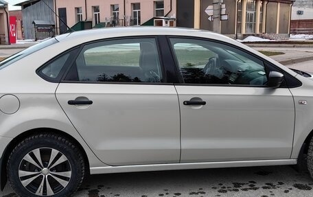 Volkswagen Polo VI (EU Market), 2010 год, 600 000 рублей, 4 фотография