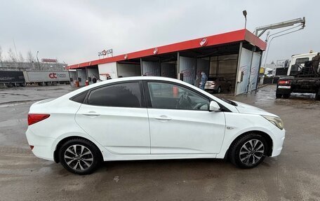 Hyundai Solaris II рестайлинг, 2015 год, 825 000 рублей, 5 фотография