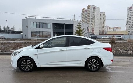 Hyundai Solaris II рестайлинг, 2015 год, 825 000 рублей, 9 фотография