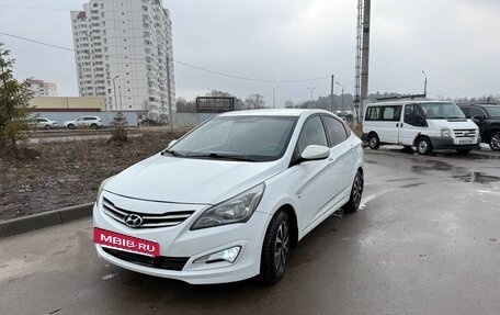 Hyundai Solaris II рестайлинг, 2015 год, 825 000 рублей, 8 фотография