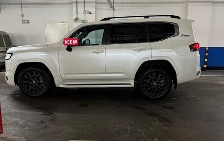 Toyota Land Cruiser, 2022 год, 12 000 000 рублей, 3 фотография