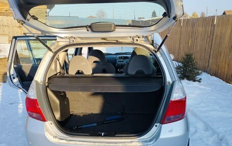 Honda Fit III, 2006 год, 630 000 рублей, 10 фотография