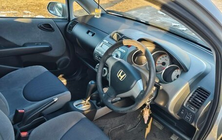 Honda Fit III, 2006 год, 630 000 рублей, 8 фотография