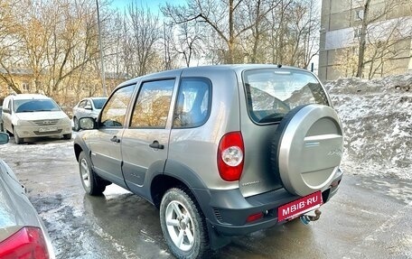 Chevrolet Niva I рестайлинг, 2010 год, 575 000 рублей, 5 фотография