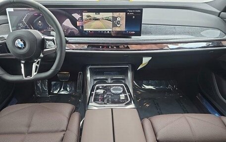 BMW 7 серия, 2025 год, 14 365 000 рублей, 9 фотография