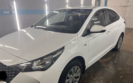 Hyundai Solaris II рестайлинг, 2020 год, 1 250 000 рублей, 2 фотография