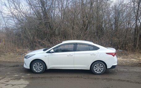 Hyundai Solaris II рестайлинг, 2020 год, 1 550 000 рублей, 3 фотография