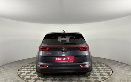KIA Sportage IV рестайлинг, 2018 год, 1 900 000 рублей, 4 фотография