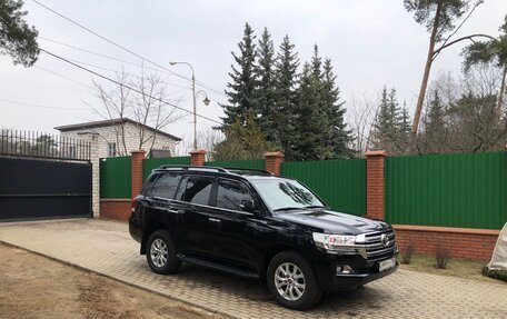 Toyota Land Cruiser 200, 2018 год, 5 980 000 рублей, 10 фотография